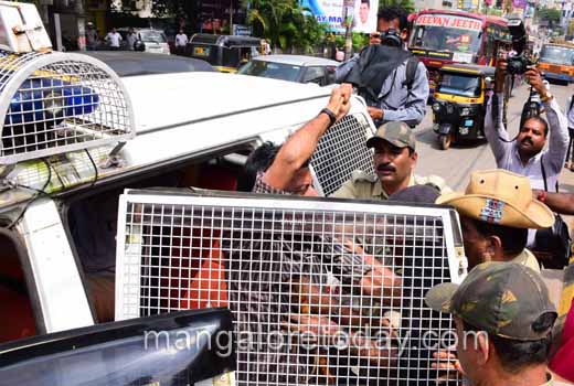 Yettinahole project protest 1